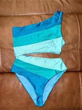 Beach Riot One-Shoulder Colorblock One-Piece Swimsuit in Teal & Aqua